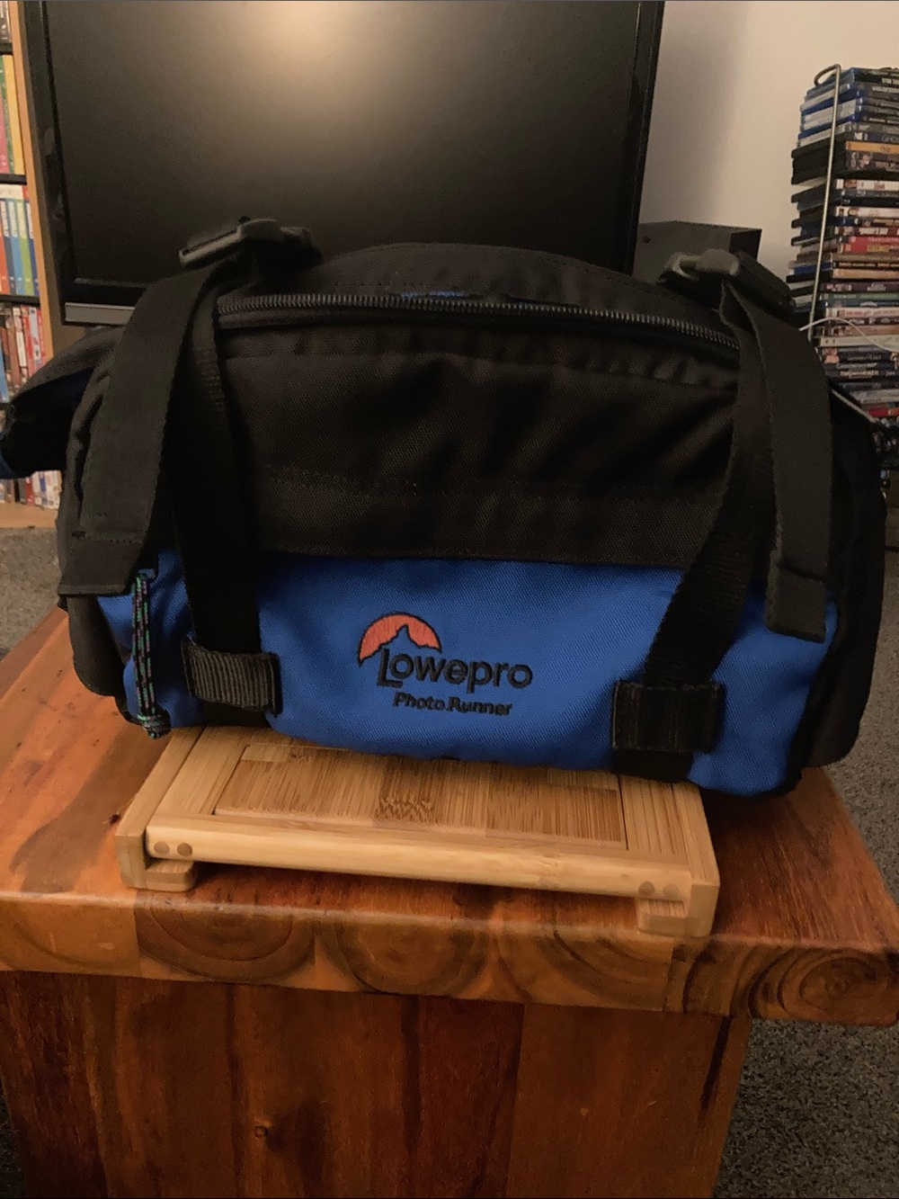Lowepro PhotoRunner Blue/Black Compact Camera Shoulder Bag